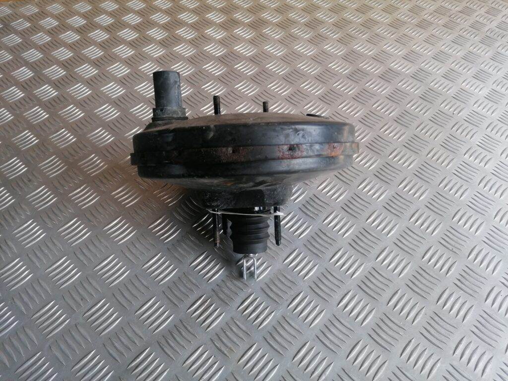 Vakuuma bremžu pastiprinātājs priekš VOLVO C30 2008 SILVER 3 Vakuuma bremžu pastiprinātājs priekš VOLVO C30 2008 SILVER