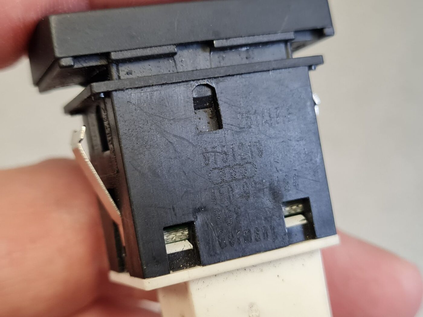 ESP poga priekš AUDI A6 2008 4 ESP poga priekš AUDI A6 2008