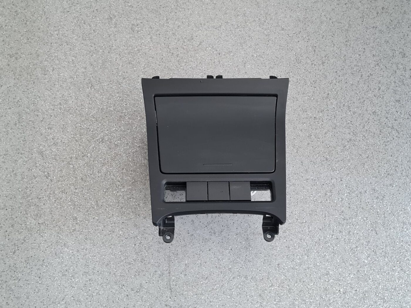 Pelnu trauks priekš VW GOLF VARIANT 2012 1 Pelnu trauks priekš VW GOLF VARIANT 2012