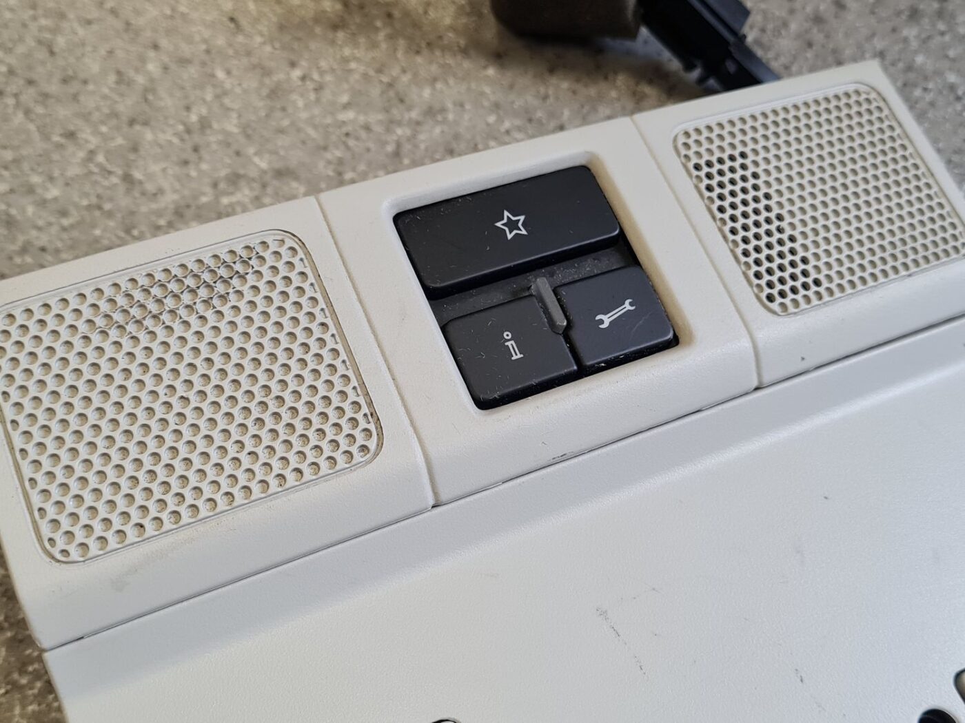 Salona apgaismojuma panelis priekš VW GOLF VARIANT 2012 9 Salona apgaismojuma panelis priekš VW GOLF VARIANT 2012