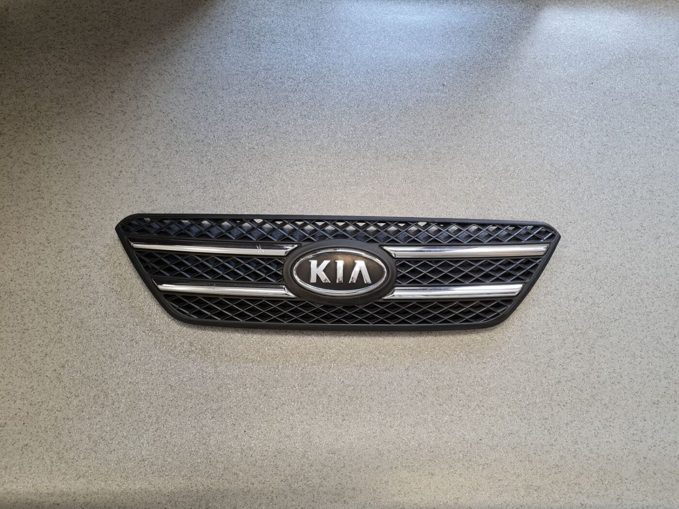 Bufera reste priekš KIA CEED 2007 1 Bufera reste priekš KIA CEED 2007