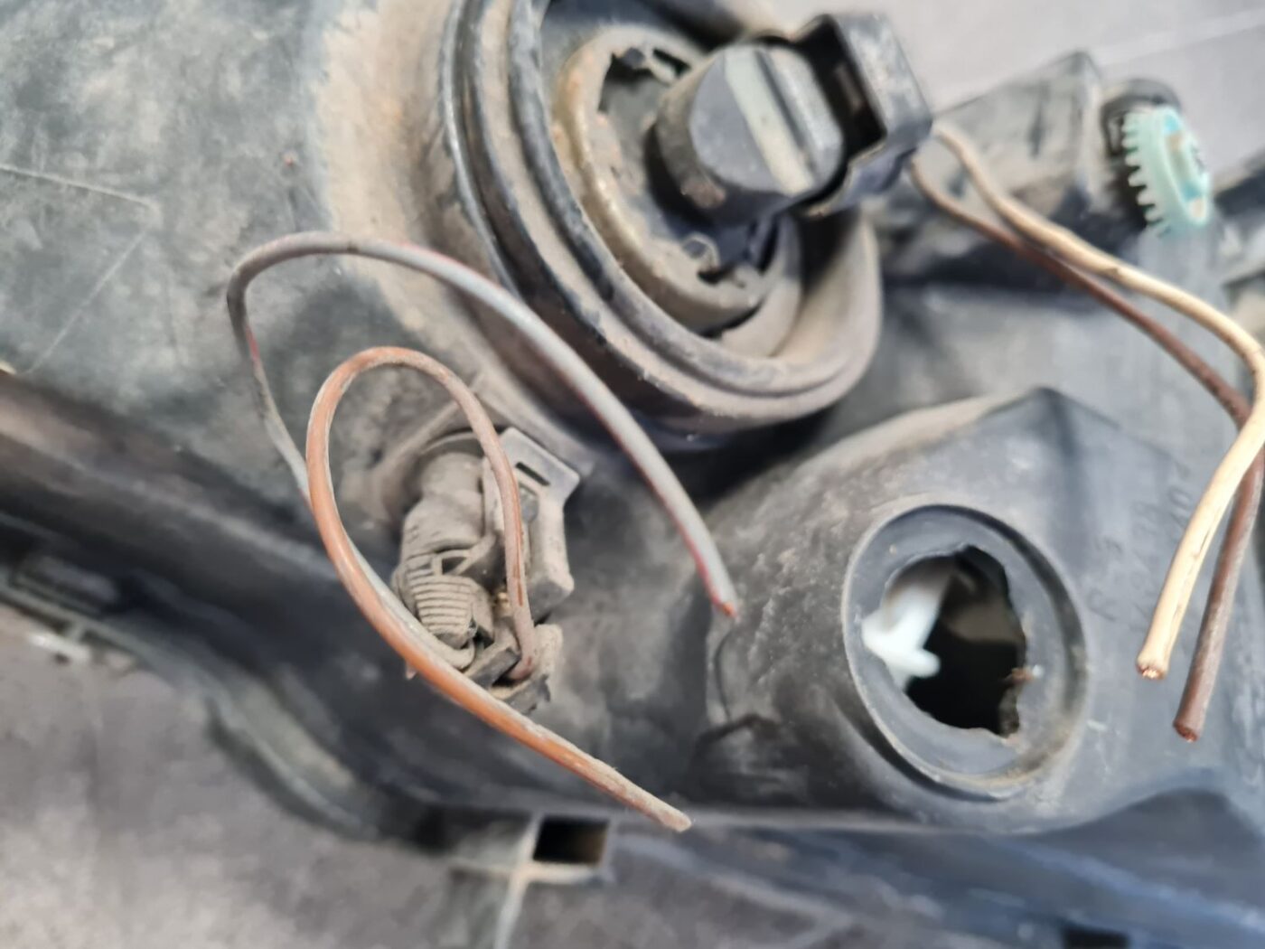 Priekšējais labais lukturis priekš OPEL ASTRA 2002 5 Priekšējais labais lukturis priekš OPEL ASTRA 2002