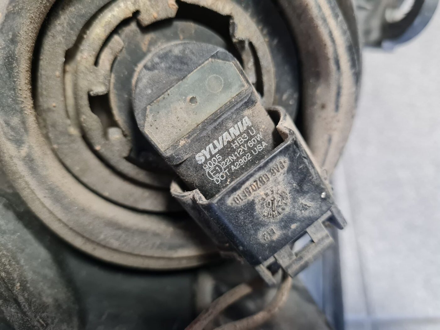 Priekšējais labais lukturis priekš OPEL ASTRA 2002 4 Priekšējais labais lukturis priekš OPEL ASTRA 2002