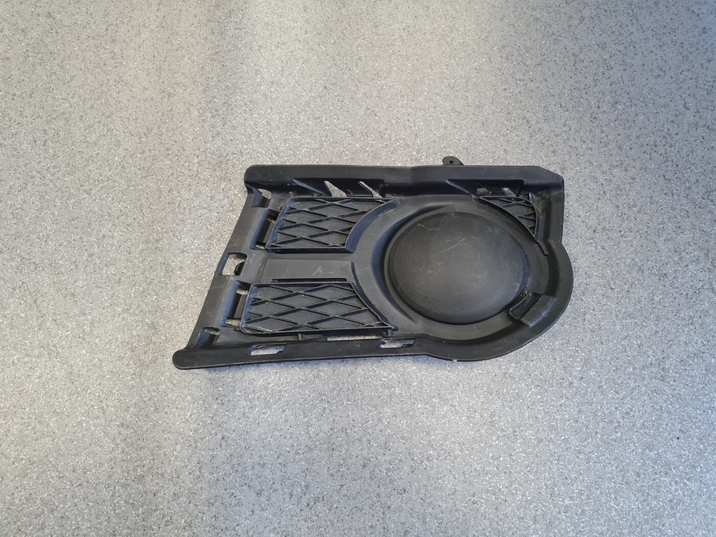 Miglas luktura reste, pa kreisi priekš VW Tiguan 2007-2016 5N0853665 1 Miglas luktura reste, pa kreisi priekš VW Tiguan 2007-2016 5N0853665