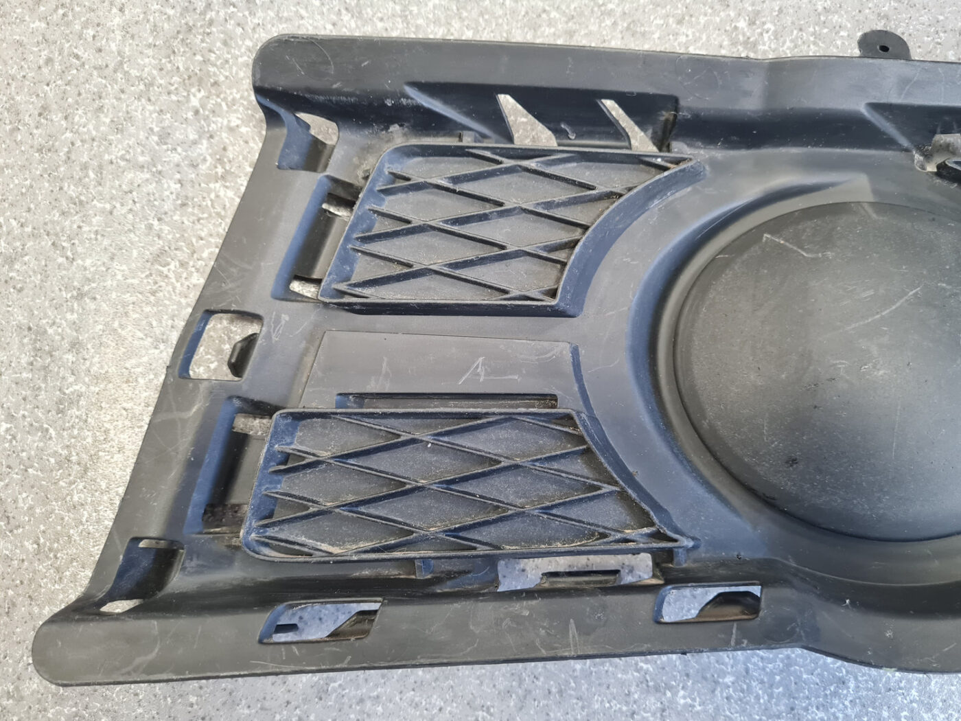 Miglas luktura reste, pa kreisi priekš VW Tiguan 2007-2016 5N0853665 8 Miglas luktura reste, pa kreisi priekš VW Tiguan 2007-2016 5N0853665