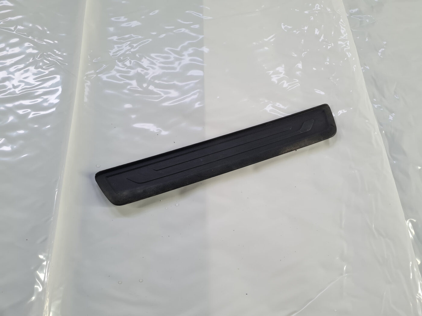 Sliekšņa labā uzlika priekš KIA Sportage 2011-2016 858833U010 1 Sliekšņa labā uzlika priekš KIA Sportage 2011-2016 858833U010