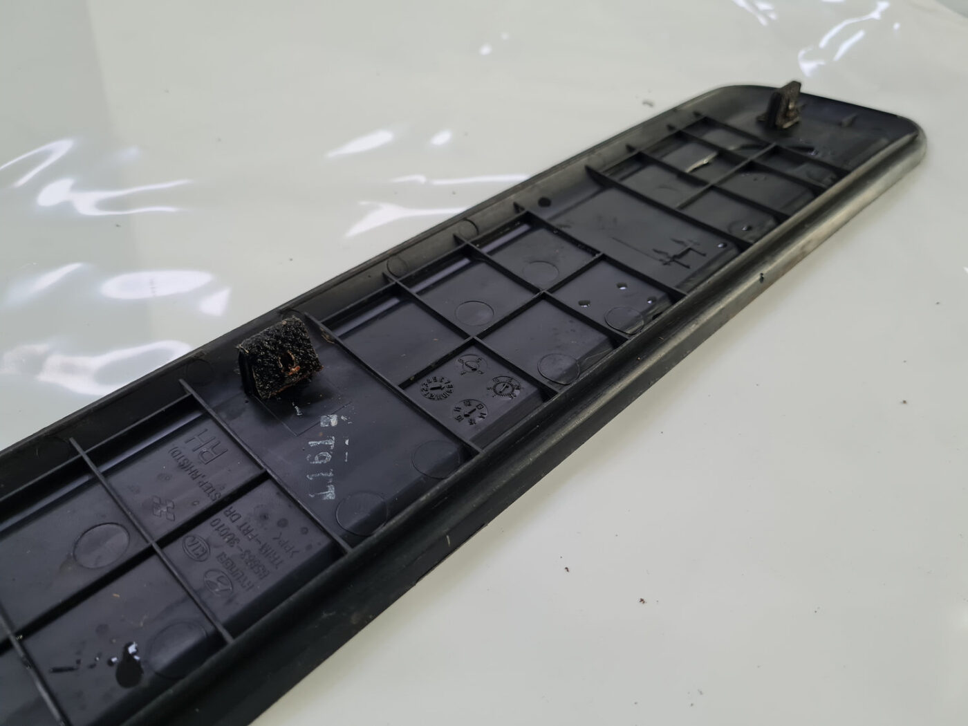 Sliekšņa labā uzlika priekš KIA Sportage 2011-2016 858833U010 4 Sliekšņa labā uzlika priekš KIA Sportage 2011-2016 858833U010