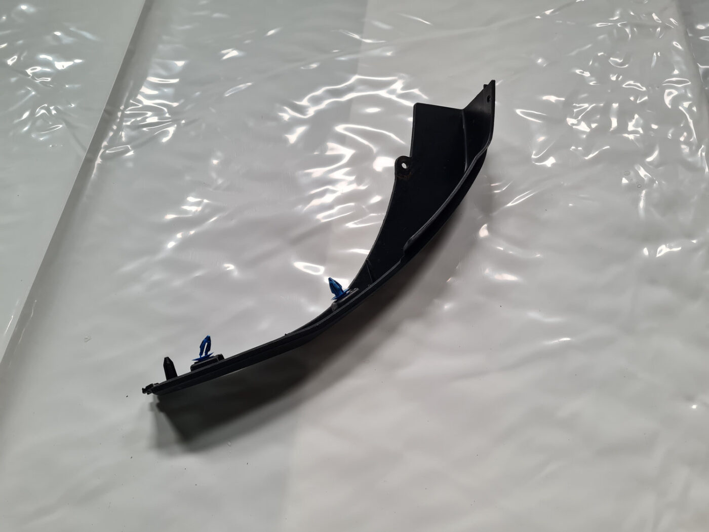 Aizmugurēja bufera uzlika pa kreisi priekš Land Rover Range Rover 2011-2018 1 Aizmugurēja bufera uzlika pa kreisi priekš Land Rover Range Rover 2011-2018