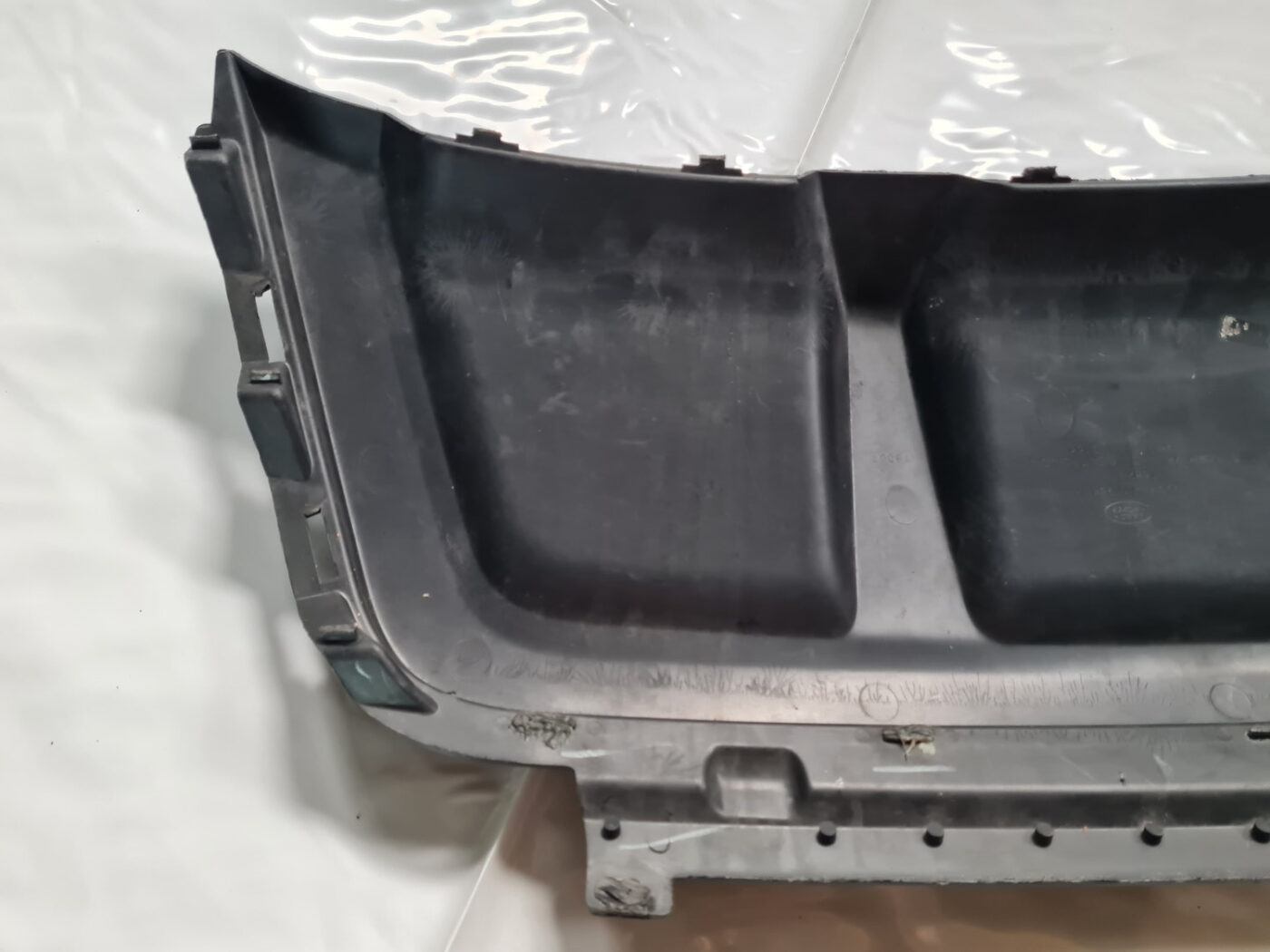 Aizmugurēja bufera uzlika priekš LAND ROVER EVOQUE 2012-2019 11 Aizmugurēja bufera uzlika priekš LAND ROVER EVOQUE 2012-2019