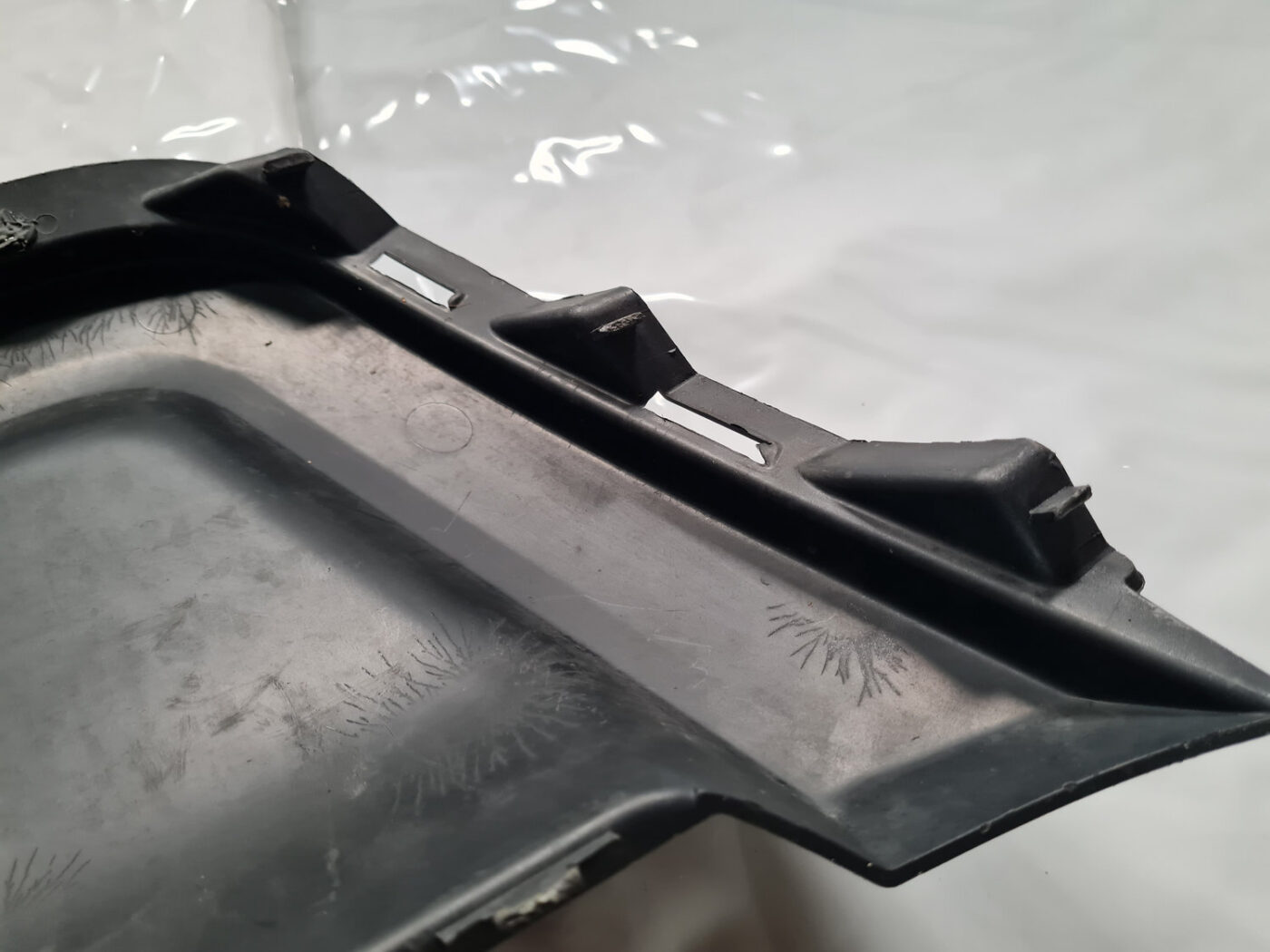 Aizmugurēja bufera uzlika priekš LAND ROVER EVOQUE 2012-2019 3 Aizmugurēja bufera uzlika priekš LAND ROVER EVOQUE 2012-2019