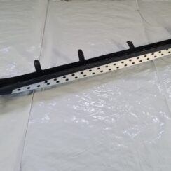 Ārēja sliekšņa kreisa uzlika priekš KIA SPORTAGE 2010-2015