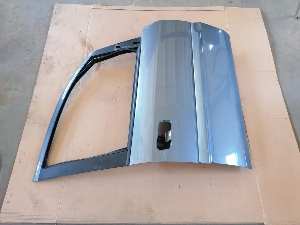 Priekšējās labās durvis priekš OPEL ZAFIRA 2004 1 Priekšējās labās durvis priekš OPEL ZAFIRA 2004