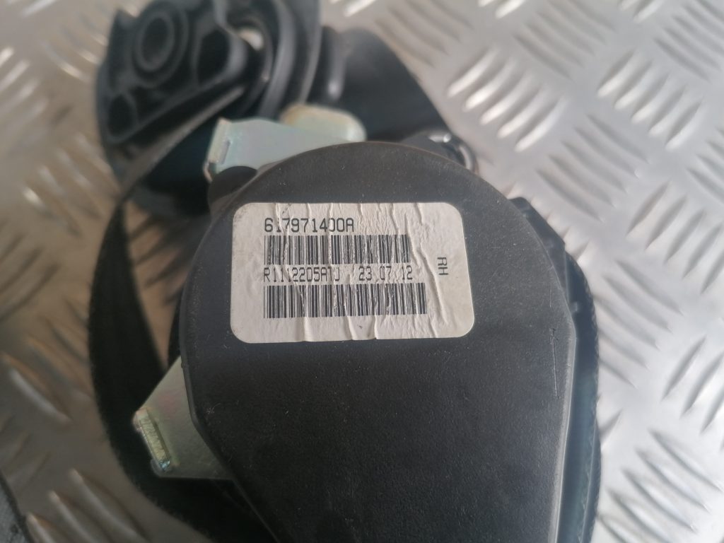 Priekšējā labā drošības josta priekš VW GOLF VARIANT 2012 3 Priekšējā labā drošības josta priekš VW GOLF VARIANT 2012