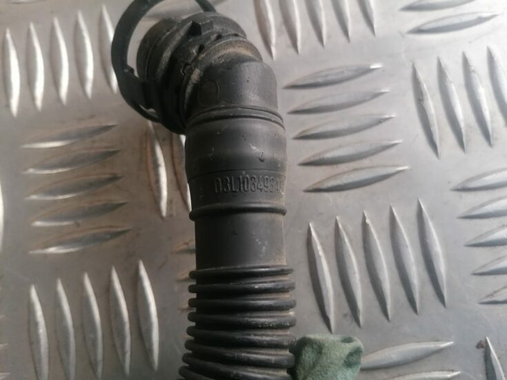 Kartera ventilācijas caurule priekš VW GOLF VARIANT 2012 2