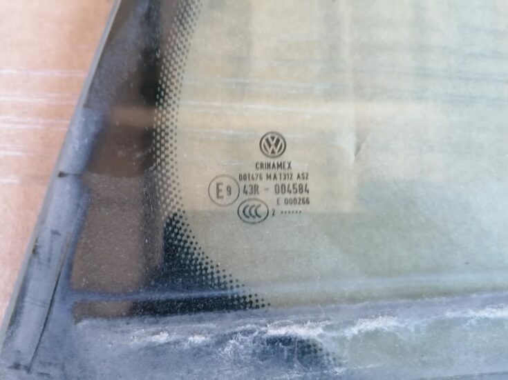 Aizmugurējais labais sānu stikls priekš VW GOLF VARIANT 2012 2