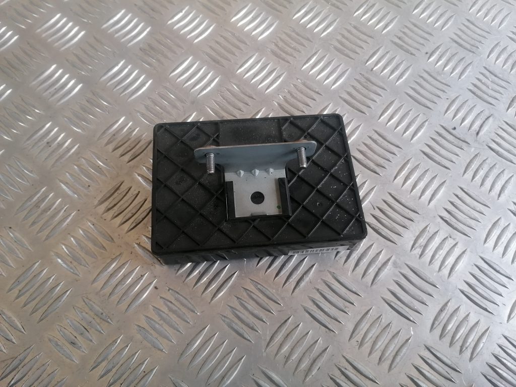 Komforta vadības bloks priekš KIA CEED 2007 2 Komforta vadības bloks priekš KIA CEED 2007