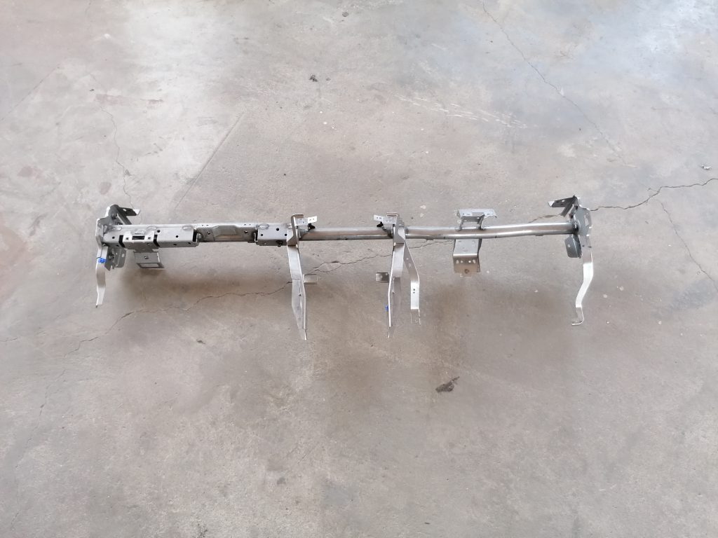 Mērinstrumentu paneļa pastiprinātājs priekš SUBARU LEGACY 2009 1 Mērinstrumentu paneļa pastiprinātājs priekš SUBARU LEGACY 2009