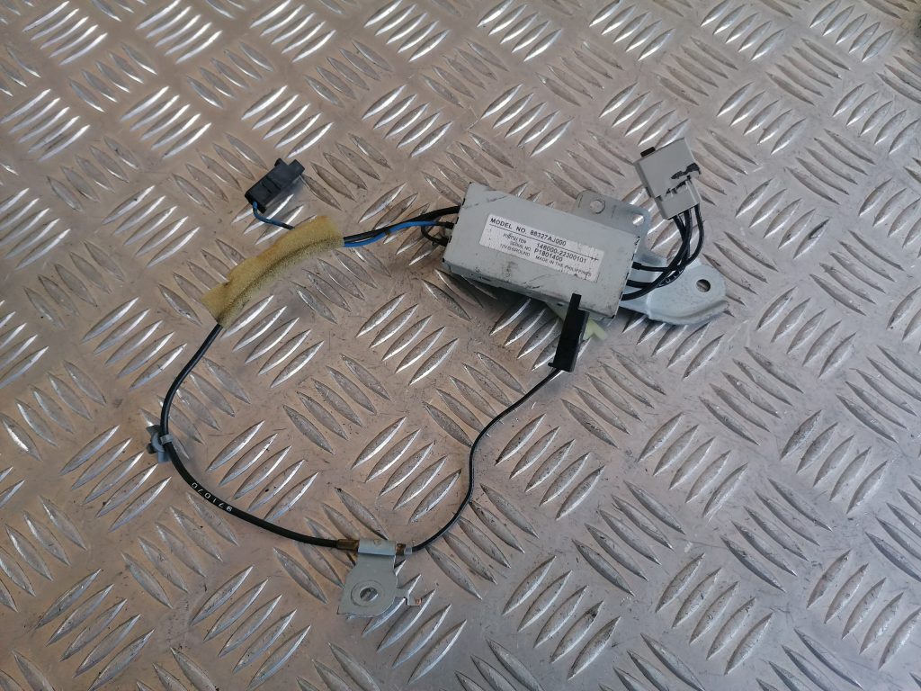 Antenas pastiprinātāja bloks priekš SUBARU LEGACY 2009 1 Antenas pastiprinātāja bloks priekš SUBARU LEGACY 2009