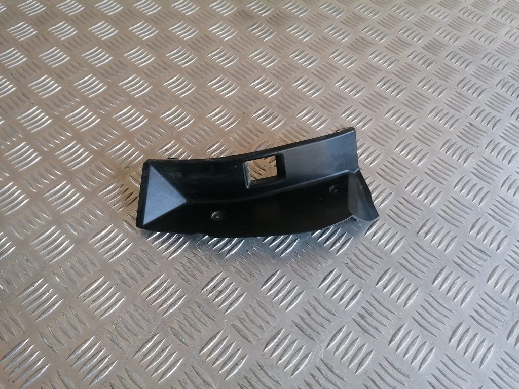 Aizmugures luktura stiprinājums priekš SUBARU LEGACY 2009 1 Aizmugures luktura stiprinājums priekš SUBARU LEGACY 2009