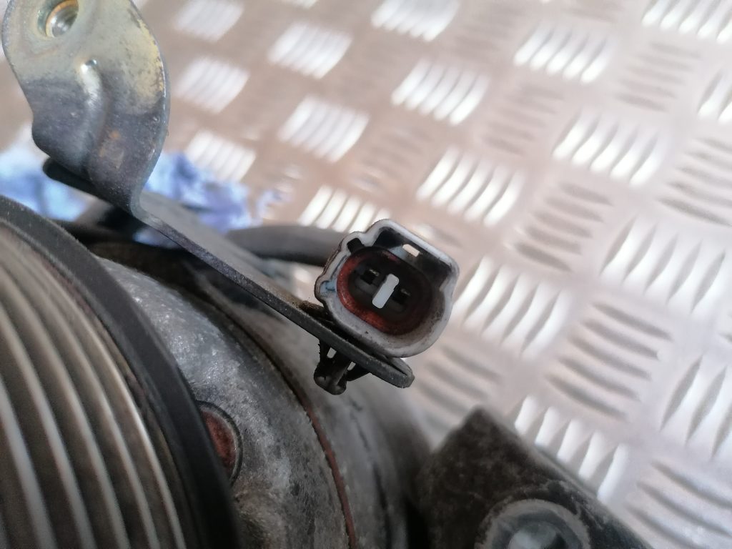 Gaisa kondicioniera kompresors priekš SUBARU LEGACY 2009 3 Gaisa kondicioniera kompresors priekš SUBARU LEGACY 2009