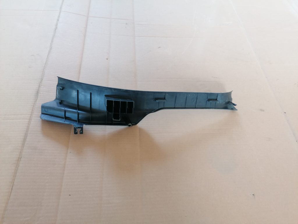 Sliekšņa aizmugurēja laba uzlika (salonā) priekš SUBARU LEGACY 2009 2 Sliekšņa aizmugurēja laba uzlika (salonā) priekš SUBARU LEGACY 2009