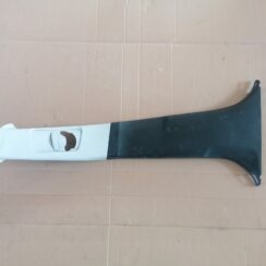 Vidējas salona statnes apdare priekš SUBARU LEGACY 2009