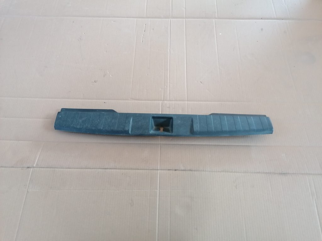 Bagažnieka nodalījuma sliekšņa uzlika priekš SUBARU LEGACY 2009 1 Bagažnieka nodalījuma sliekšņa uzlika priekš SUBARU LEGACY 2009