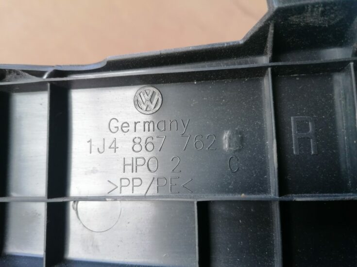 Bagāžnieka žalūzijas stiprinājums priekš VW GOLF IV 1999 3