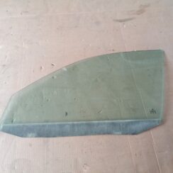 Priekšējo kreiso durvju stikls priekš VW GOLF IV 1999