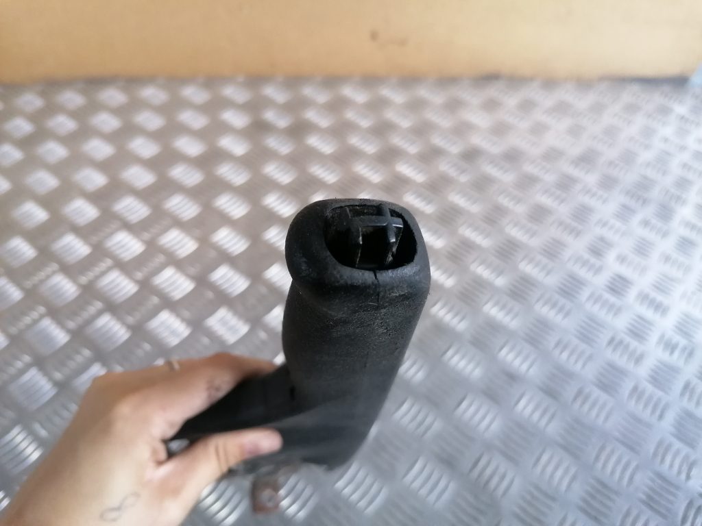 Stāvbremzes svira priekš VW GOLF IV 1999 2 Stāvbremzes svira priekš VW GOLF IV 1999