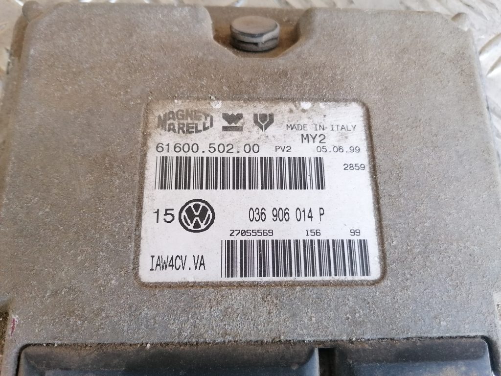 Dzinēja vadības bloks priekš VW GOLF IV 1999 3 Dzinēja vadības bloks priekš VW GOLF IV 1999