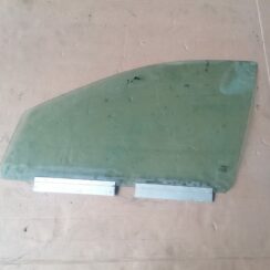 Priekšējo kreiso durvju stikls priekš VOLVO