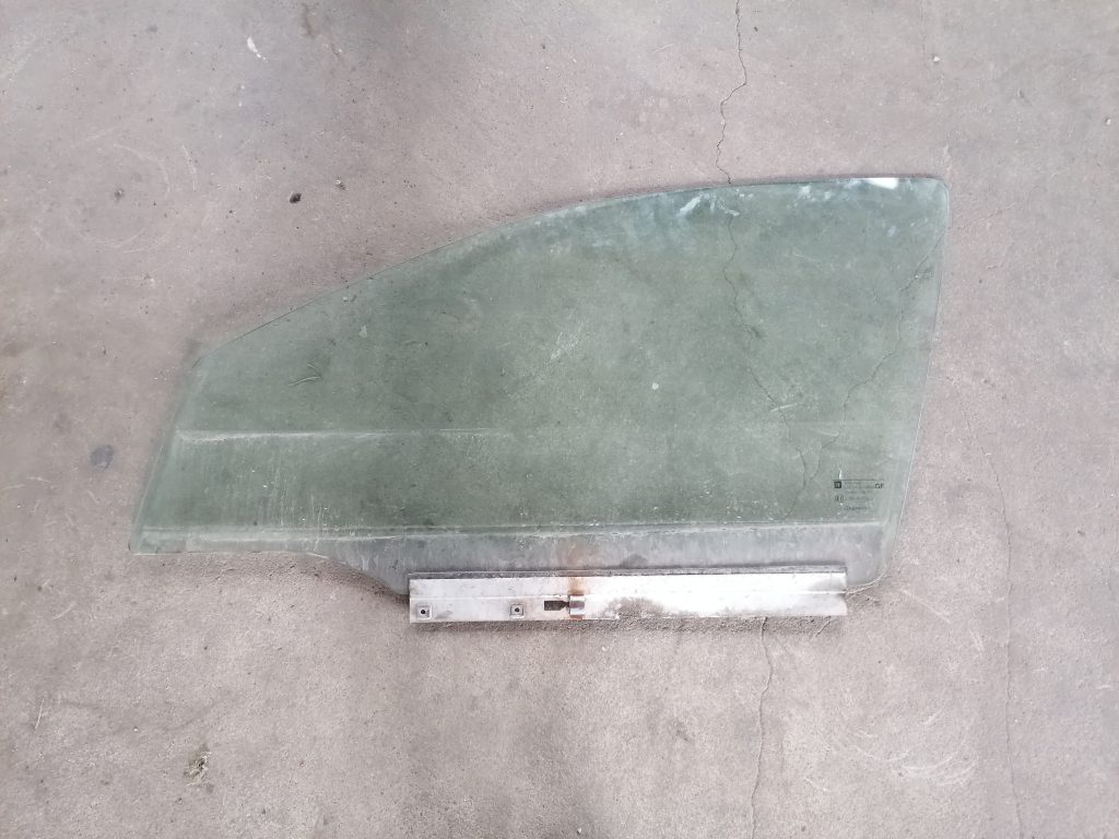 Priekšējo kreiso durvju stikls priekš OPEL ASTRA 2002 1 Priekšējo kreiso durvju stikls priekš OPEL ASTRA 2002