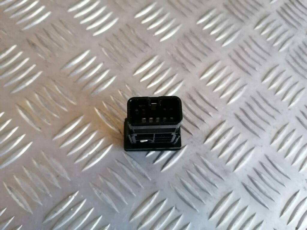 Trauksmes poga priekš TOYOTA AVENSIS 2007 3 Trauksmes poga priekš TOYOTA AVENSIS 2007