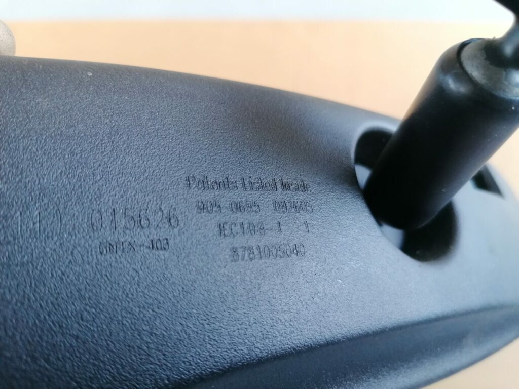 Salona atpakaļskata spogulis priekš TOYOTA AVENSIS 2007 5 Salona atpakaļskata spogulis priekš TOYOTA AVENSIS 2007