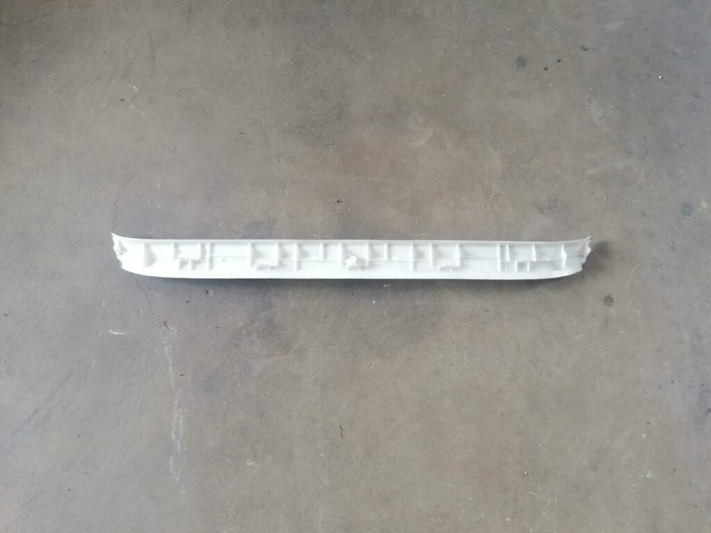 Bagāžnieka vāka apdare priekš TOYOTA AVENSIS 2007 2 Bagāžnieka vāka apdare priekš TOYOTA AVENSIS 2007