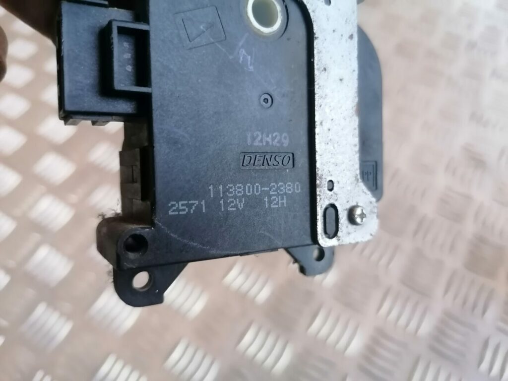 Apsildes sistēmas aktuators priekš HONDA ACCORD 2007 YR562P 4 Apsildes sistēmas aktuators priekš HONDA ACCORD 2007 YR562P