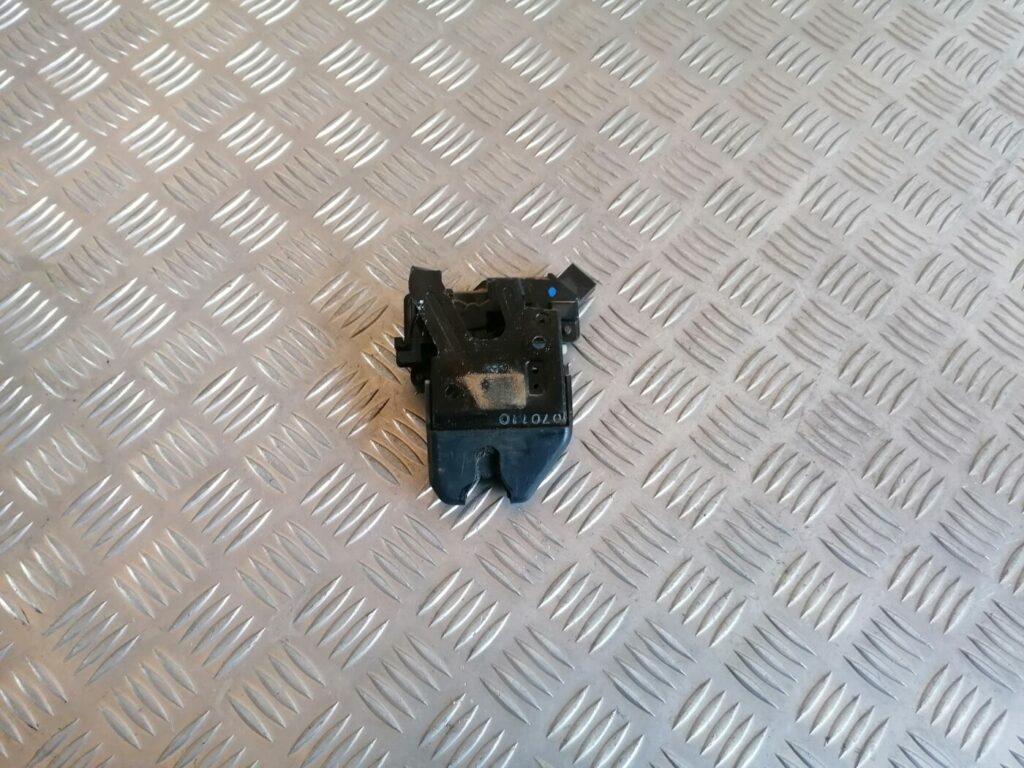 Bagāžnieka vāka slēdzene priekš HONDA ACCORD 2007 YR562P 1 Bagāžnieka vāka slēdzene priekš HONDA ACCORD 2007 YR562P