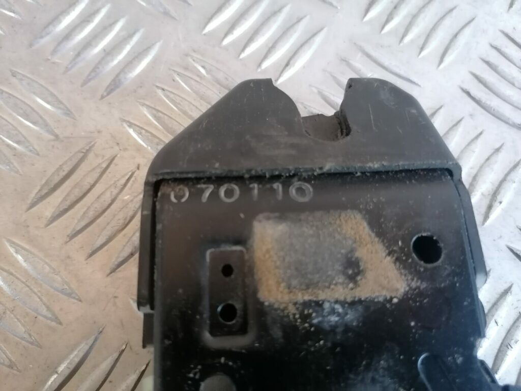 Bagāžnieka vāka slēdzene priekš HONDA ACCORD 2007 YR562P 3 Bagāžnieka vāka slēdzene priekš HONDA ACCORD 2007 YR562P