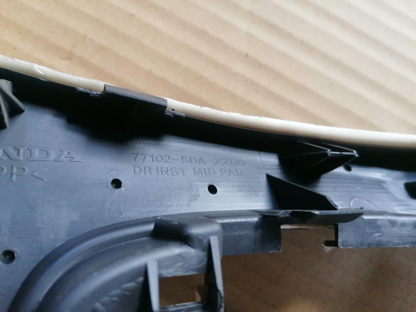 Mērinstrumentu paneļa dekoratīvā uzlika priekš HONDA ACCORD 2007 YR562P 2 Mērinstrumentu paneļa dekoratīvā uzlika priekš HONDA ACCORD 2007 YR562P