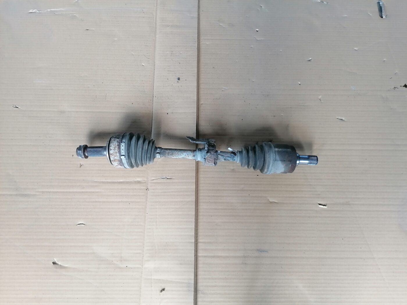 Pusass priekšējā kreisā priekš HONDA ACCORD 2007 YR562P 1 Pusass priekšējā kreisā priekš HONDA ACCORD 2007 YR562P