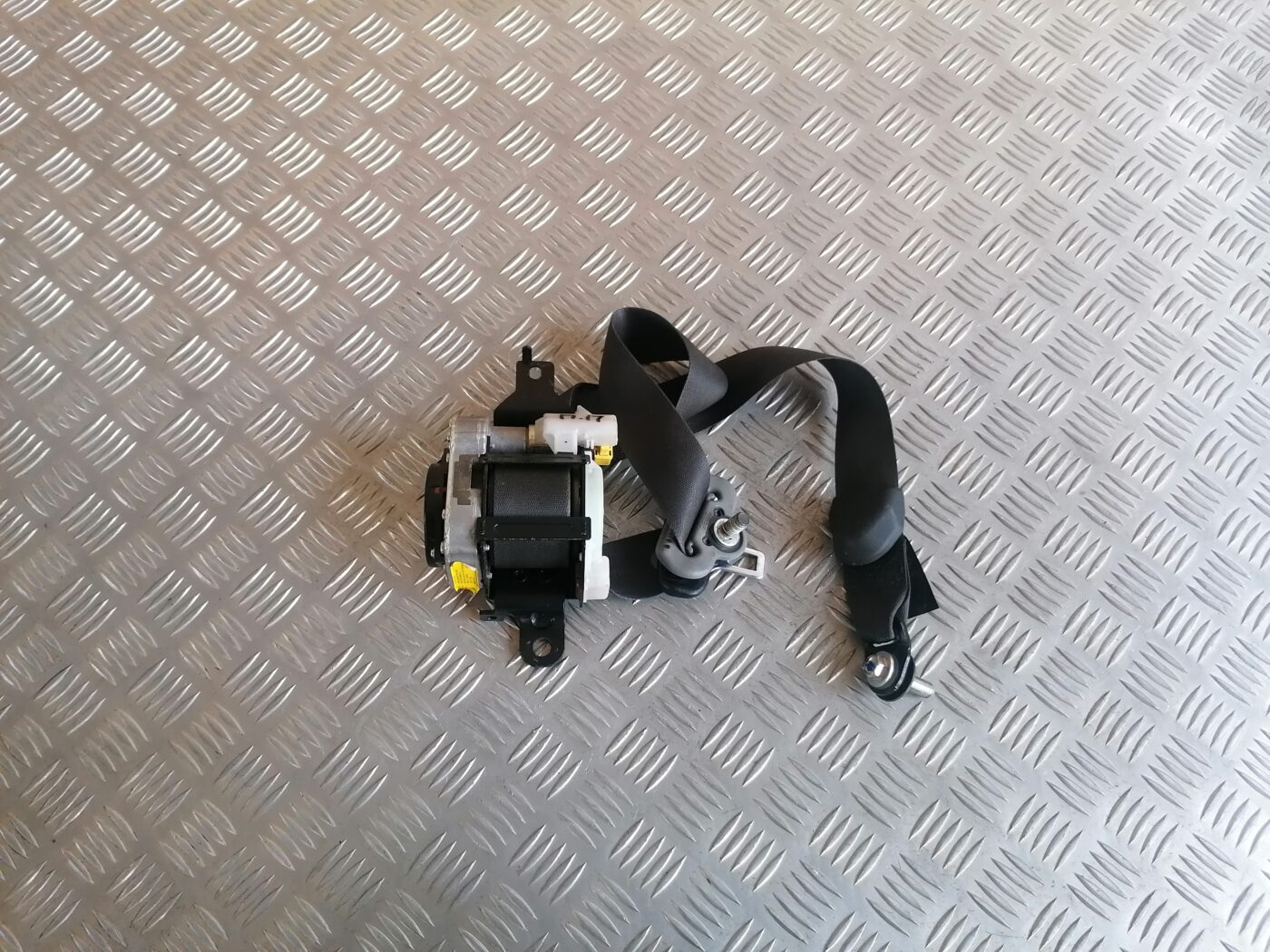 Priekšējā kreisā drošības josta priekš HONDA CR-V 2006 1 Priekšējā kreisā drošības josta priekš HONDA CR-V 2006