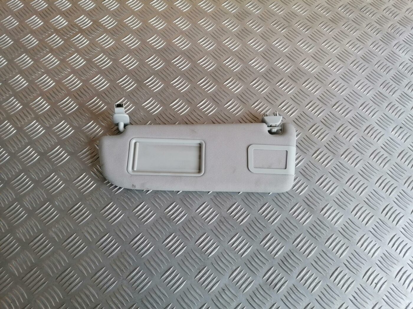 Saules aizsargs priekš AUDI A6 2008 1 Saules aizsargs priekš AUDI A6 2008