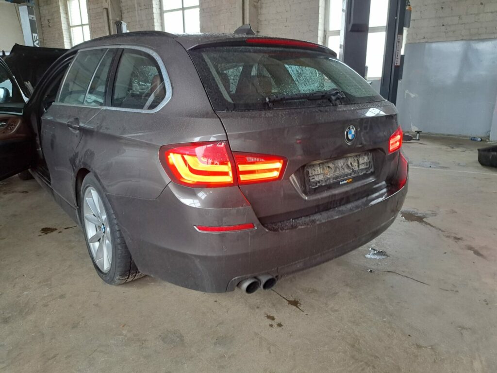 BMW 520 F11 2011 37