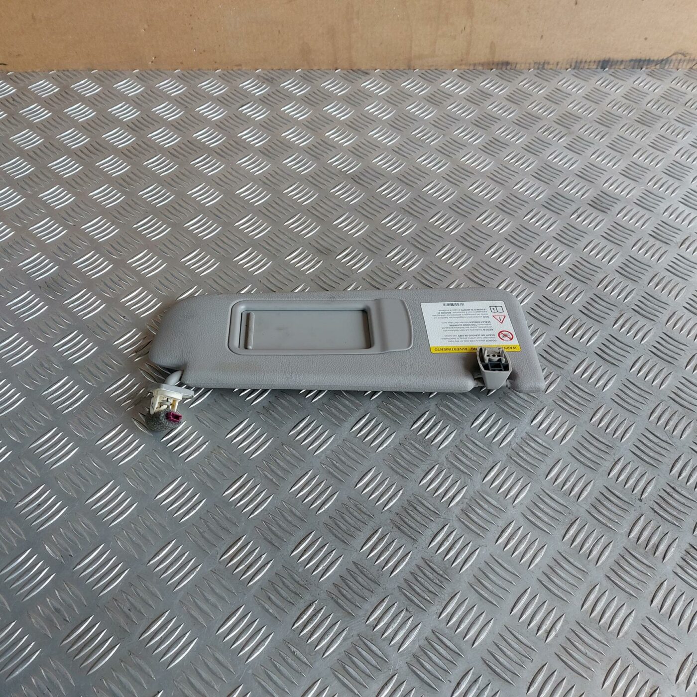 Saules aizsargs priekš BMW 520D F11 2011 TOURING 2 Saules aizsargs priekš BMW 520D F11 2011 TOURING