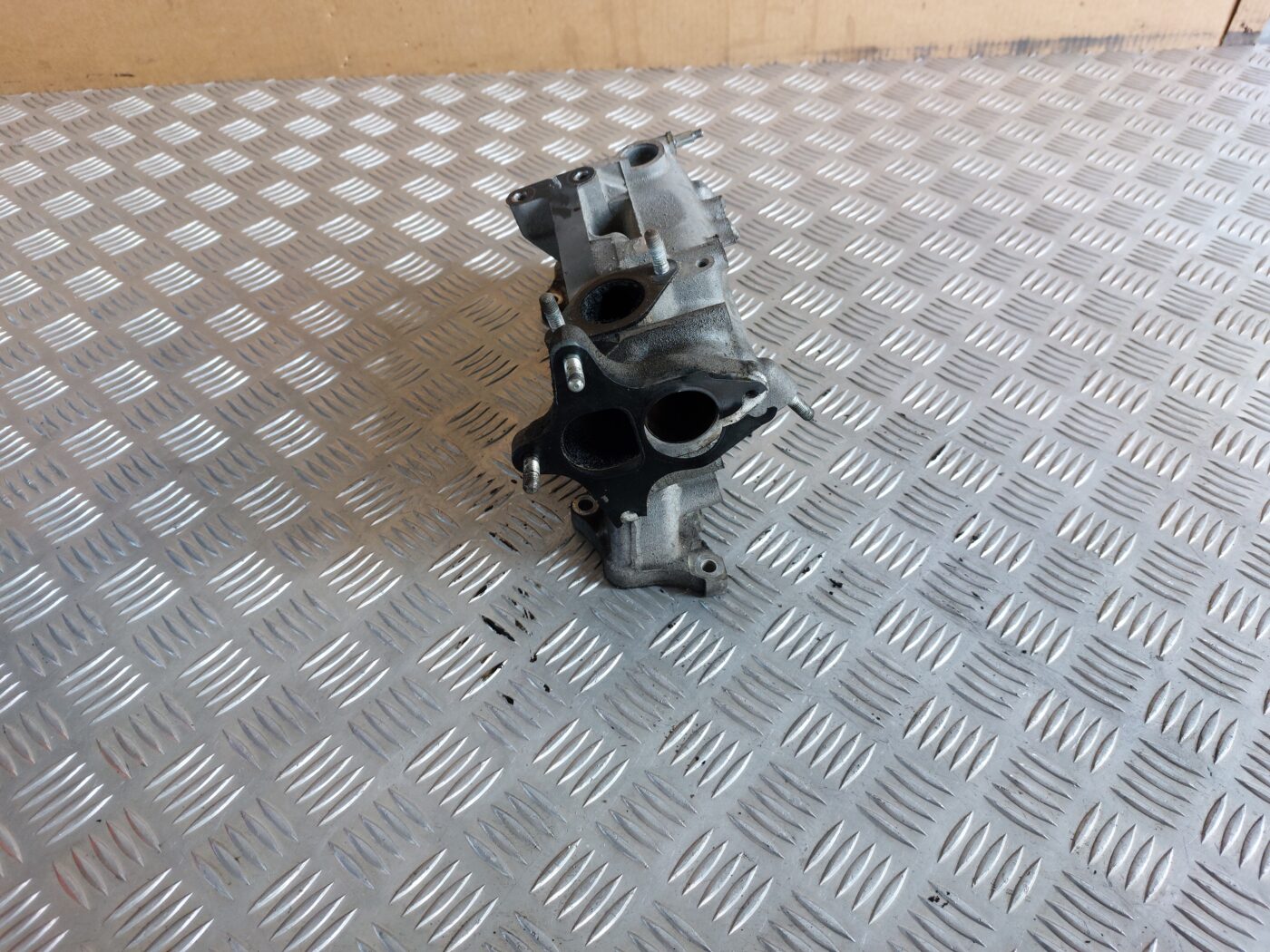 Ieplūdes kolektors priekš HONDA CIVIC 2006 2 Ieplūdes kolektors priekš HONDA CIVIC 2006