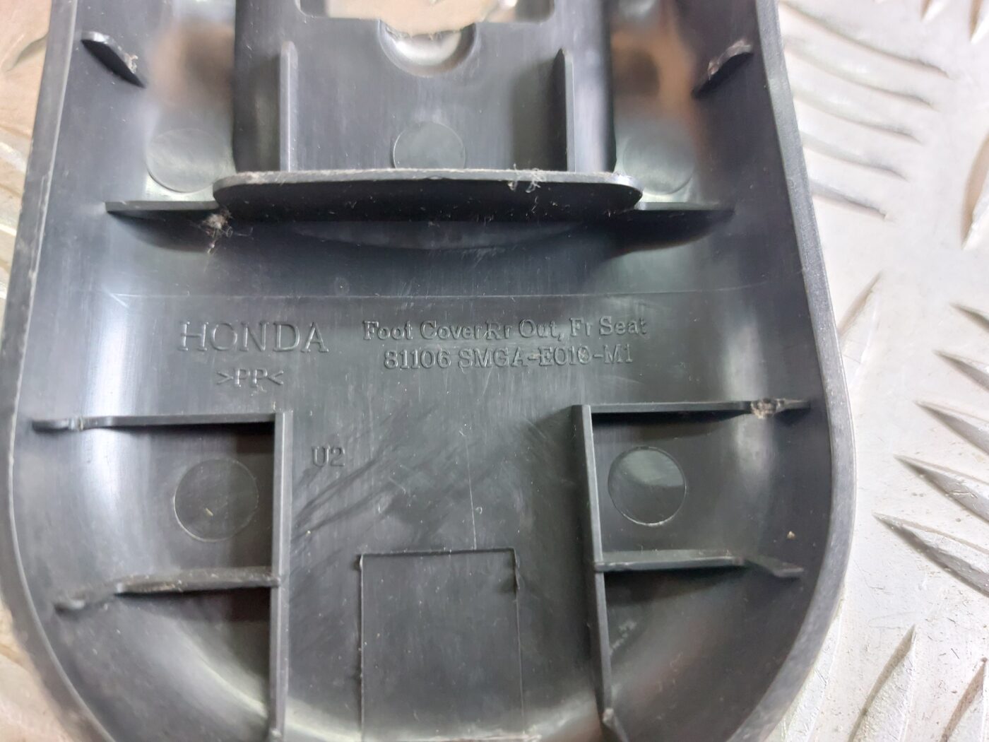 Salona plastmasa priekš HONDA CIVIC 2006 2 Salona plastmasa priekš HONDA CIVIC 2006