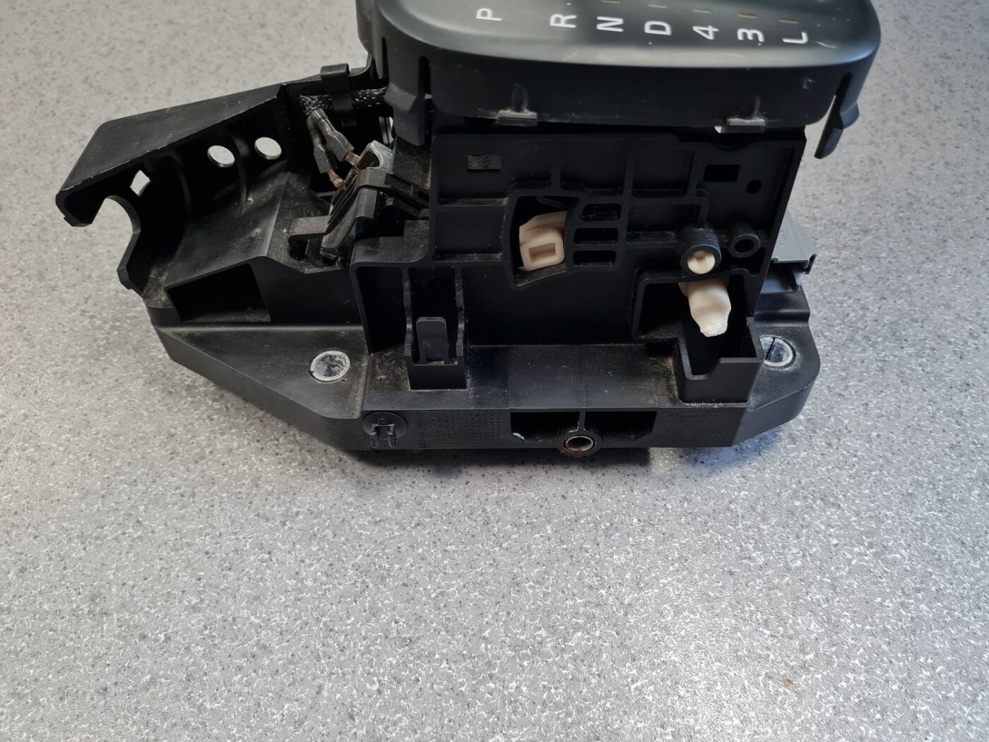 Ātrumu pārslēgšanas slēdzis priekš VOLVO S80 2004 10 Ātrumu pārslēgšanas slēdzis priekš VOLVO S80 2004