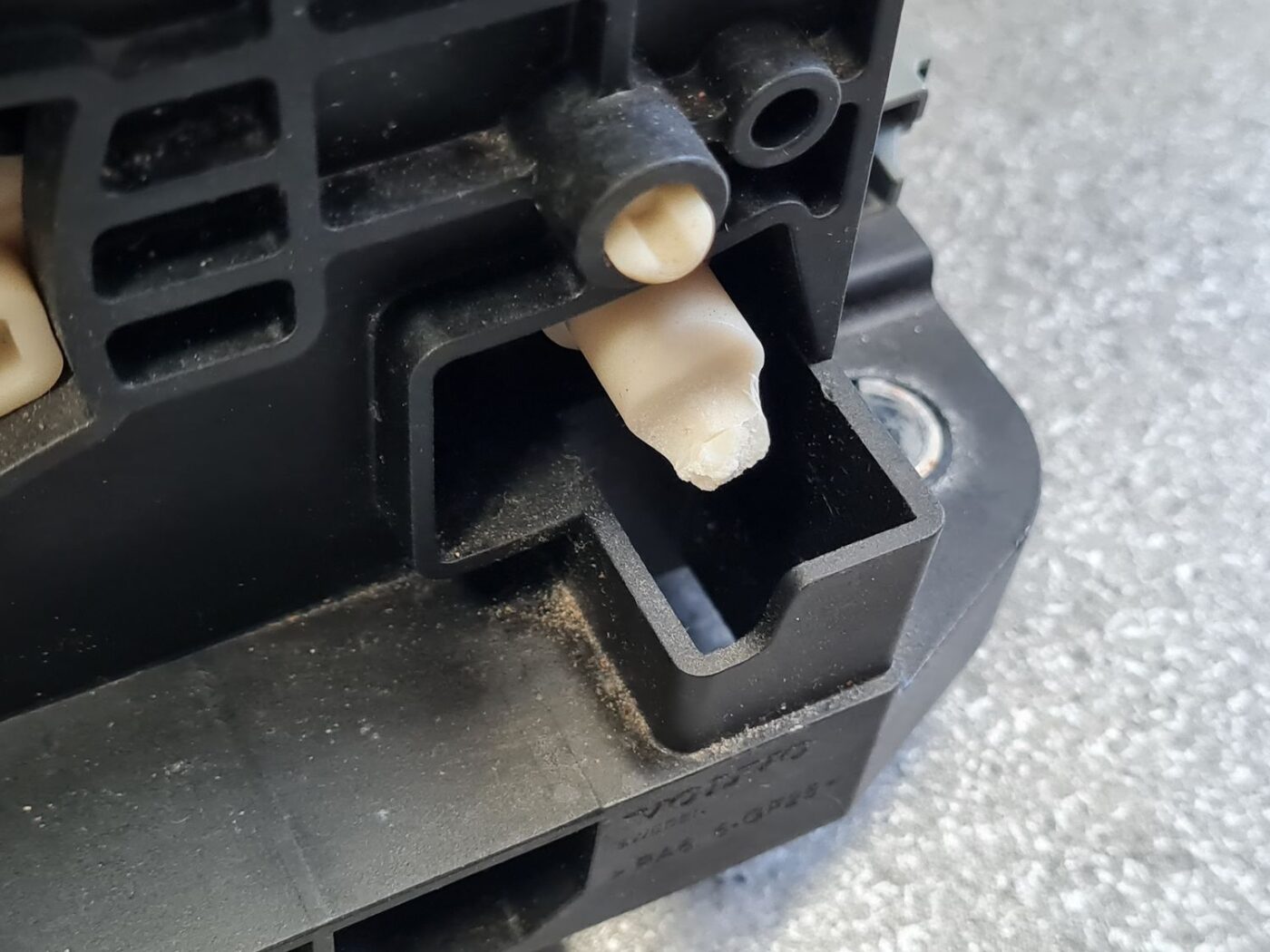 Ātrumu pārslēgšanas slēdzis priekš VOLVO S80 2004 9 Ātrumu pārslēgšanas slēdzis priekš VOLVO S80 2004