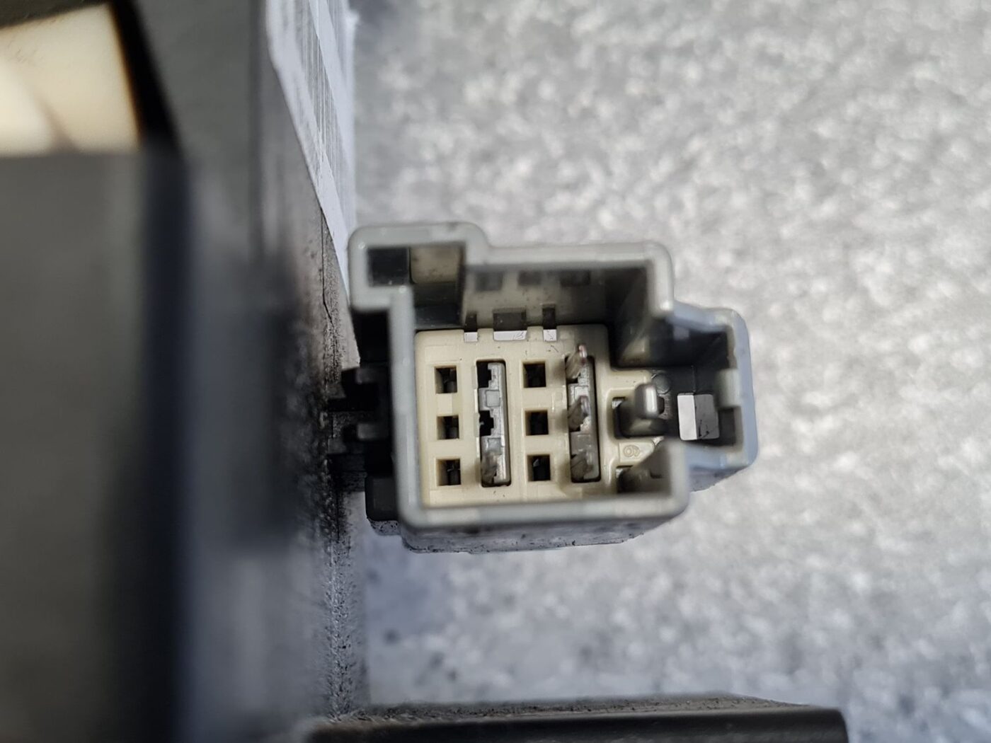 Ātrumu pārslēgšanas slēdzis priekš VOLVO S80 2004 7 Ātrumu pārslēgšanas slēdzis priekš VOLVO S80 2004